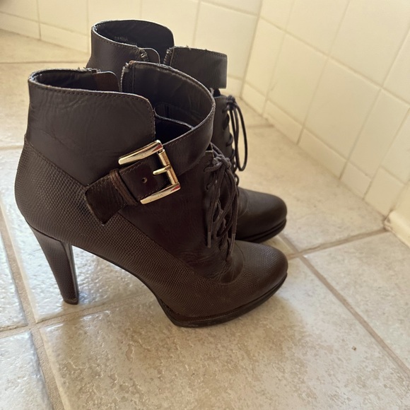 Brown booties - Picture 1 of 1